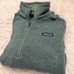 Patagonia Women’s Green Quarter-Zip Sweater